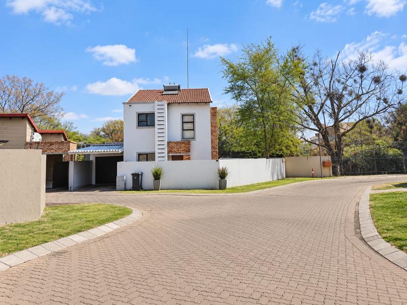 2 Bedroom Property for Sale in Fourways Gauteng