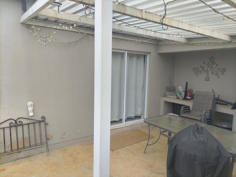 To Let 2 Bedroom Property for Rent in Olympus AH Gauteng