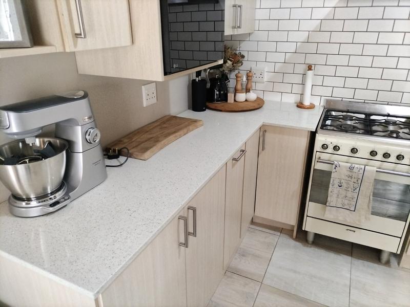 To Let 2 Bedroom Property for Rent in Olympus AH Gauteng
