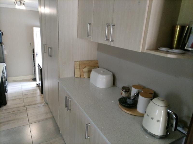 To Let 2 Bedroom Property for Rent in Olympus AH Gauteng