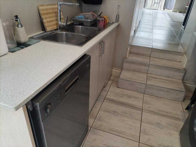 To Let 2 Bedroom Property for Rent in Olympus AH Gauteng