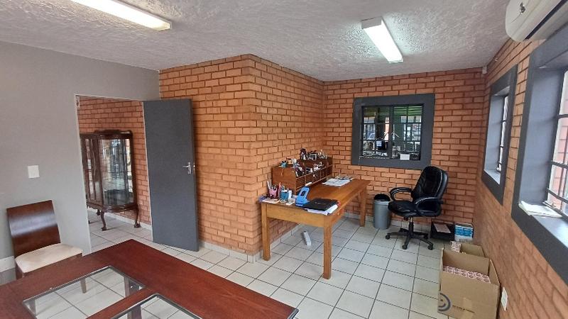 To Let Commercial Property for Rent in Hennopspark Gauteng