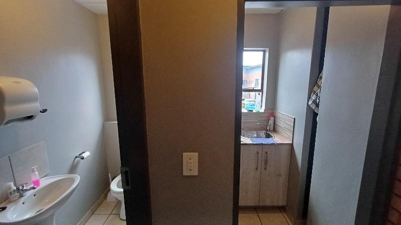 To Let Commercial Property for Rent in Hennopspark Gauteng