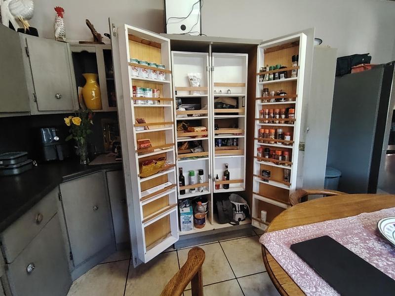 To Let 5 Bedroom Property for Rent in Valhalla Gauteng