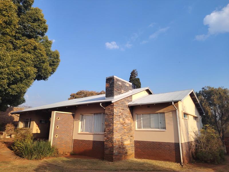 To Let 5 Bedroom Property for Rent in Valhalla Gauteng