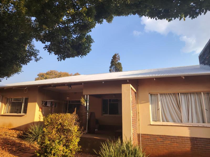 To Let 5 Bedroom Property for Rent in Valhalla Gauteng