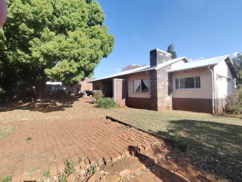To Let 5 Bedroom Property for Rent in Valhalla Gauteng