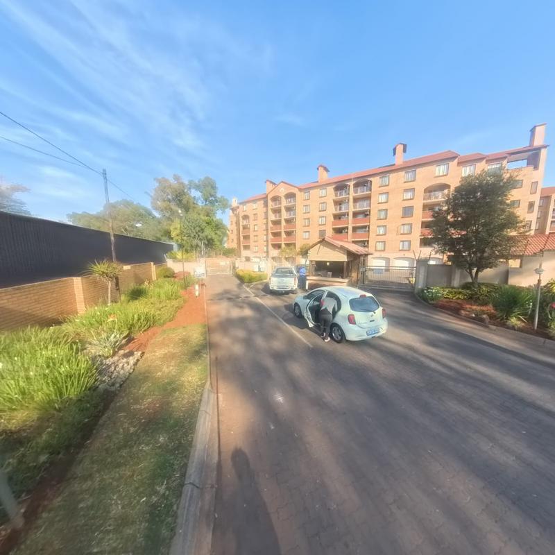 2 Bedroom Property for Sale in Die Hoewes Gauteng