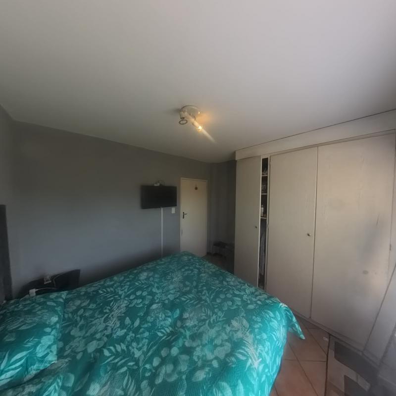 2 Bedroom Property for Sale in Die Hoewes Gauteng