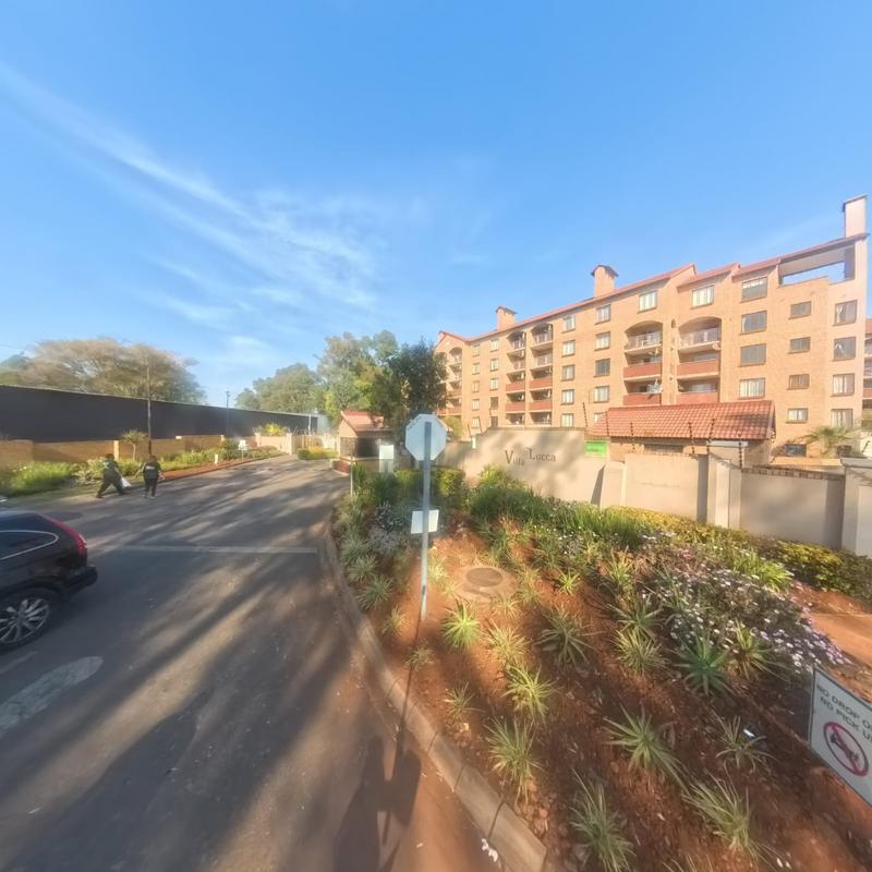 2 Bedroom Property for Sale in Die Hoewes Gauteng