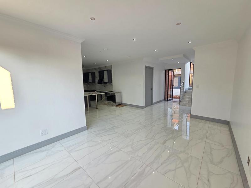 To Let 3 Bedroom Property for Rent in Erasmia Gauteng