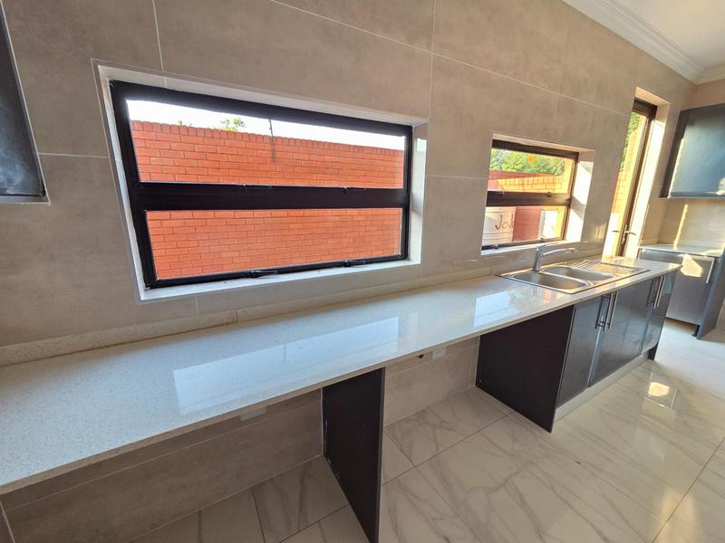 To Let 3 Bedroom Property for Rent in Erasmia Gauteng