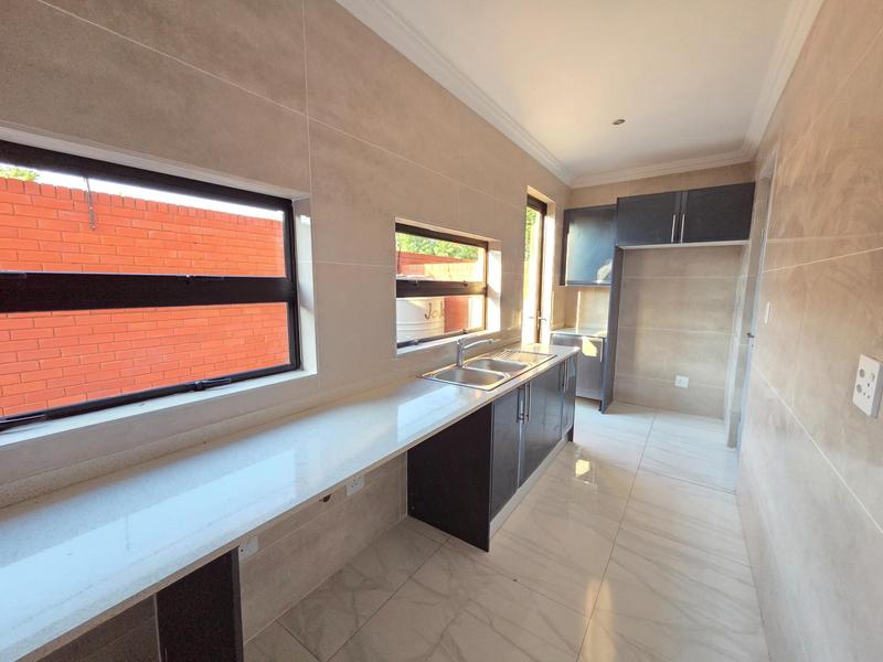 To Let 3 Bedroom Property for Rent in Erasmia Gauteng