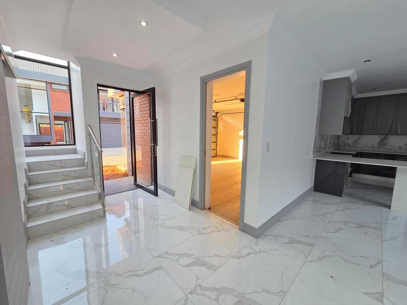 To Let 3 Bedroom Property for Rent in Erasmia Gauteng