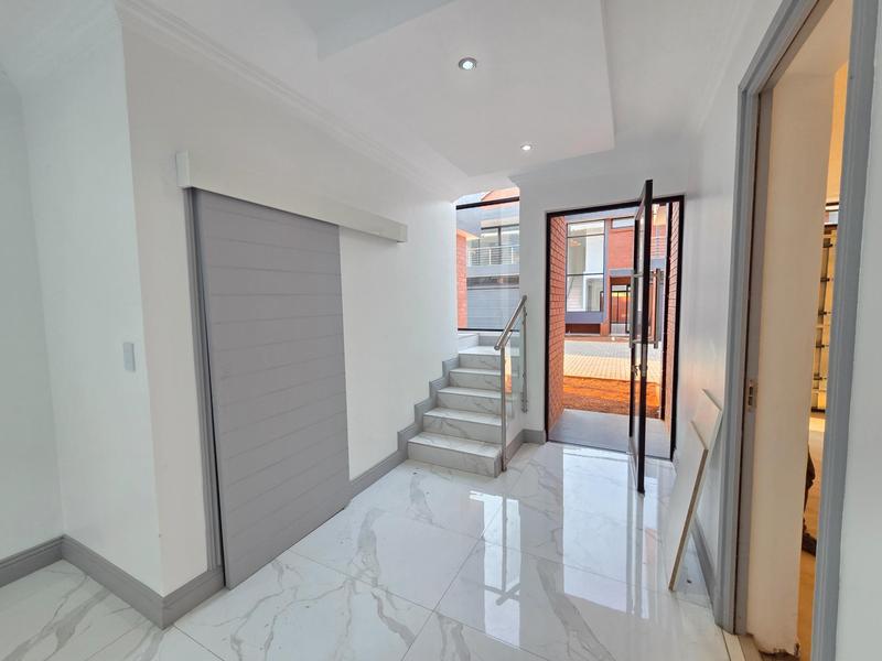 To Let 3 Bedroom Property for Rent in Erasmia Gauteng