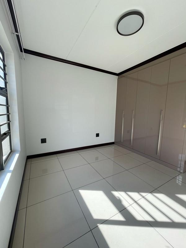 To Let 2 Bedroom Property for Rent in Blue Hills Gauteng
