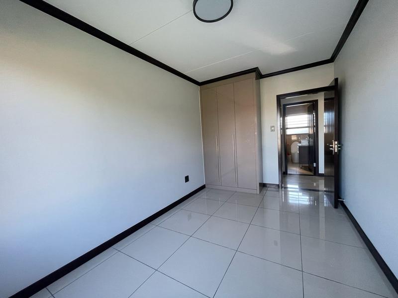 To Let 2 Bedroom Property for Rent in Blue Hills Gauteng