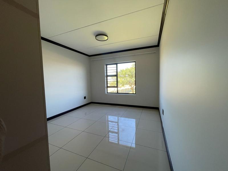 To Let 2 Bedroom Property for Rent in Blue Hills Gauteng