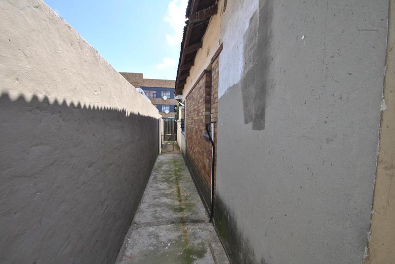 7 Bedroom Property for Sale in Forest Hill Gauteng