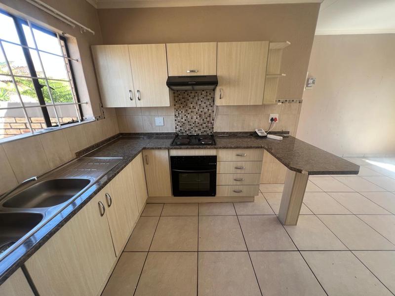 2 Bedroom Property for Sale in Greenhills Gauteng