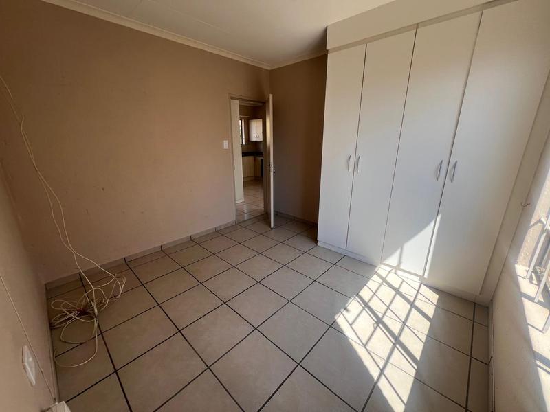 2 Bedroom Property for Sale in Greenhills Gauteng