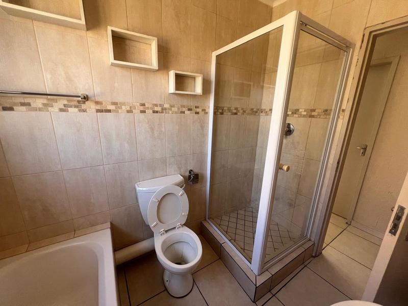 2 Bedroom Property for Sale in Greenhills Gauteng