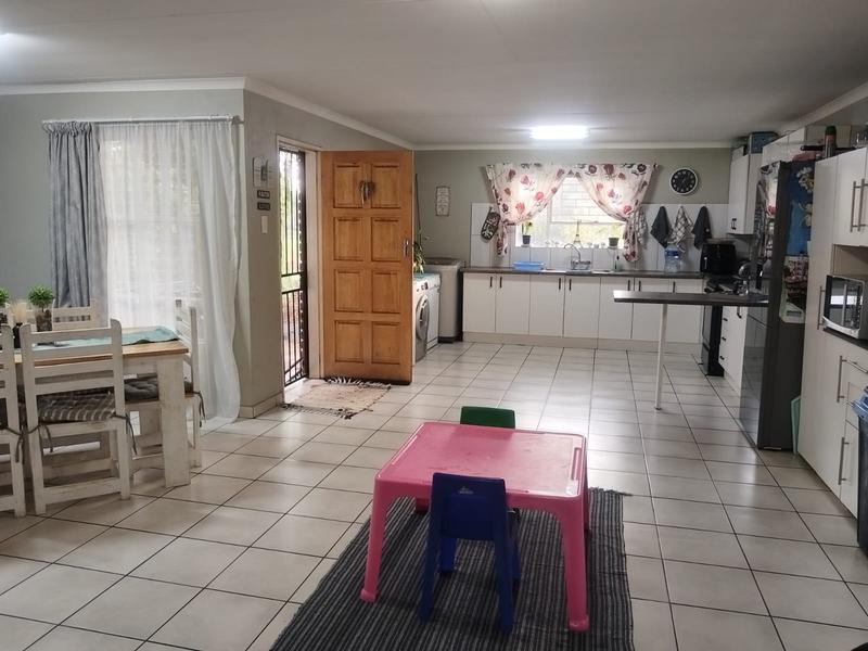 To Let 3 Bedroom Property for Rent in Strubenvale Gauteng
