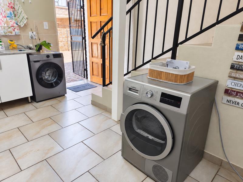 3 Bedroom Property for Sale in Strubenvale Gauteng