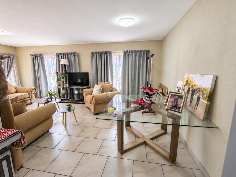 3 Bedroom Property for Sale in Strubenvale Gauteng