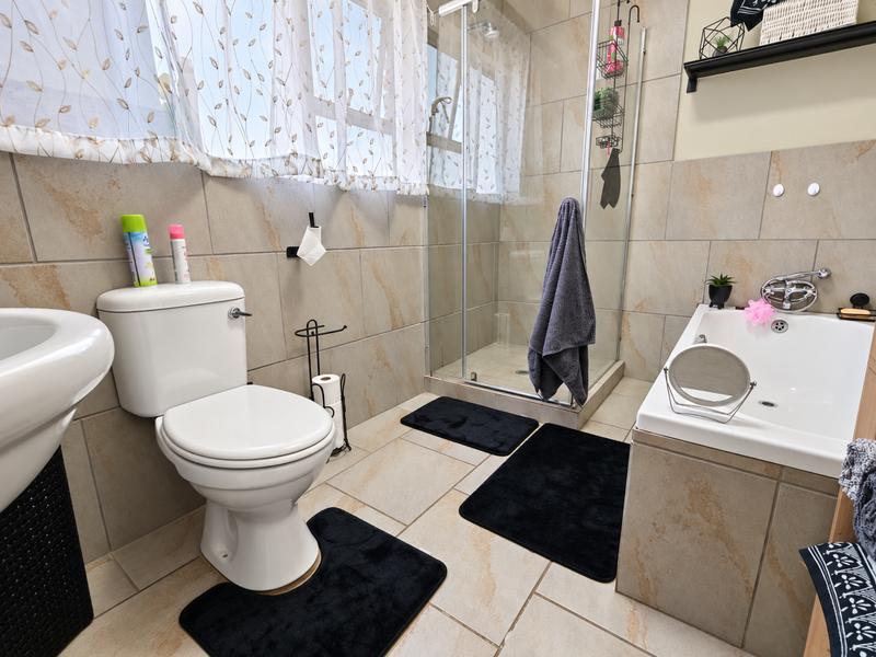 3 Bedroom Property for Sale in Strubenvale Gauteng