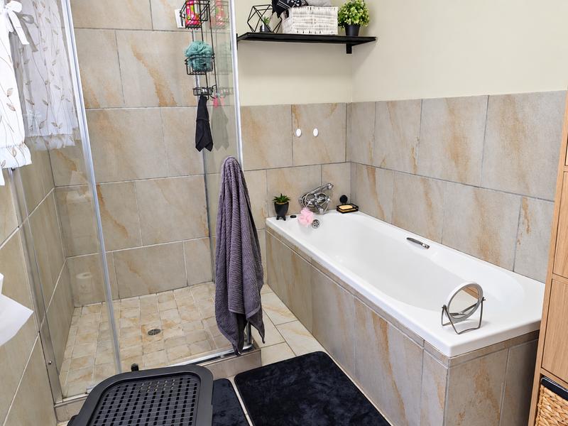 3 Bedroom Property for Sale in Strubenvale Gauteng