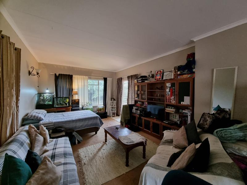 To Let 4 Bedroom Property for Rent in Wilro Park Gauteng