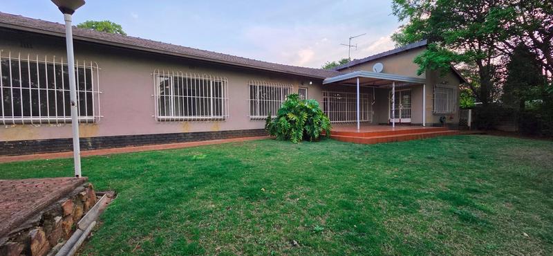 4 Bedroom Property for Sale in Wilro Park Gauteng