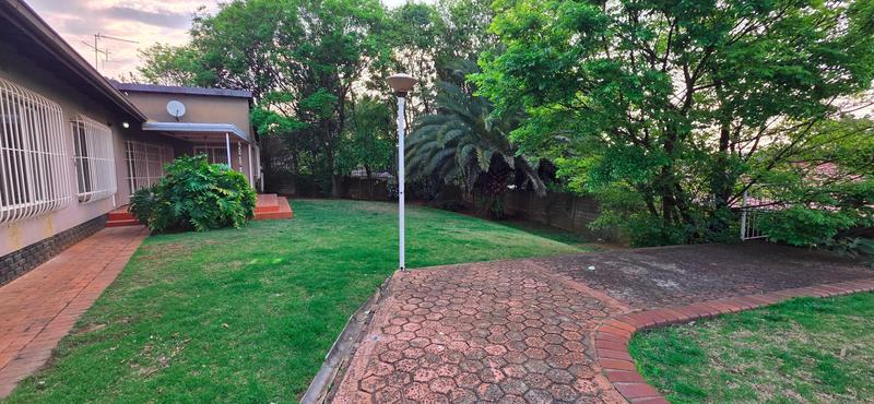 4 Bedroom Property for Sale in Wilro Park Gauteng