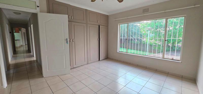 4 Bedroom Property for Sale in Wilro Park Gauteng