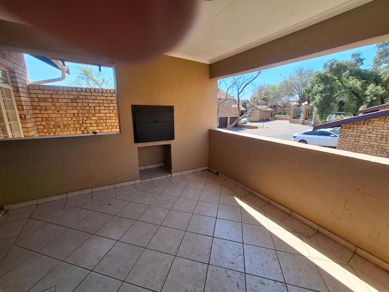 To Let 2 Bedroom Property for Rent in The Wilds Gauteng