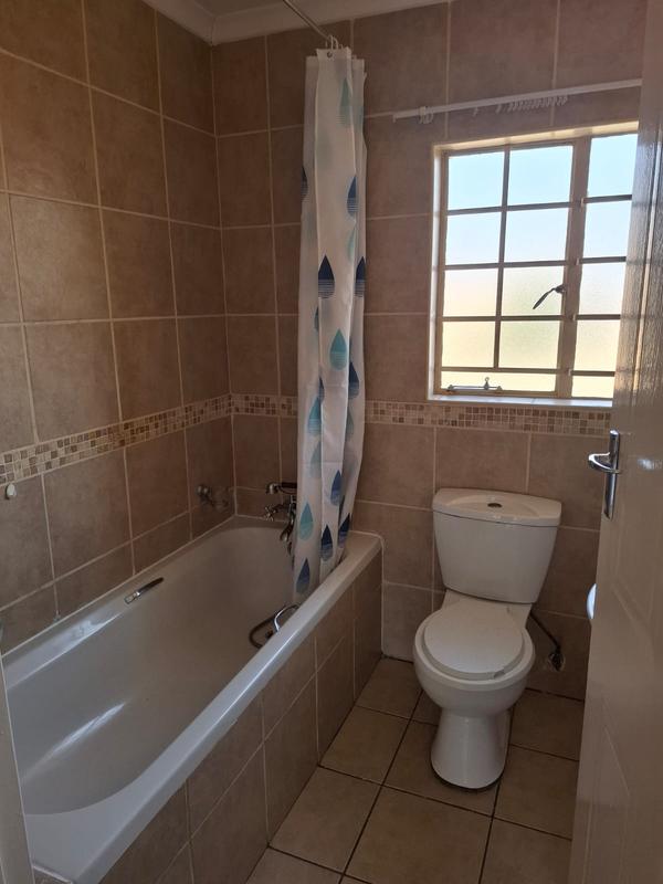 To Let 2 Bedroom Property for Rent in The Wilds Gauteng