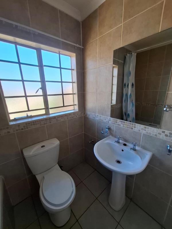 To Let 2 Bedroom Property for Rent in The Wilds Gauteng