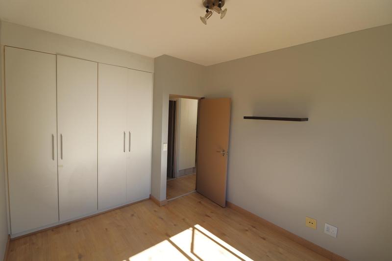 1 Bedroom Property for Sale in Lonehill Gauteng