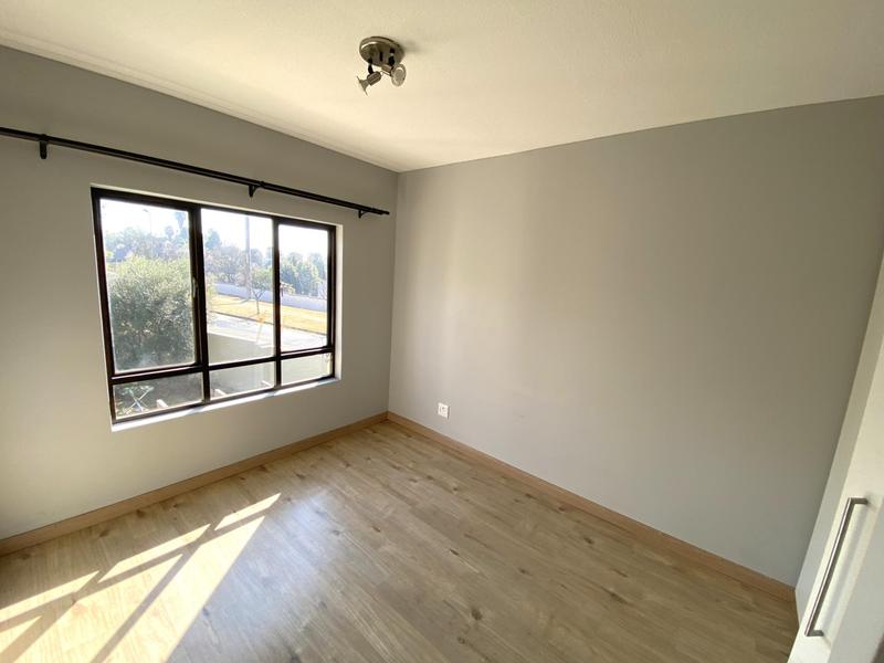 1 Bedroom Property for Sale in Lonehill Gauteng