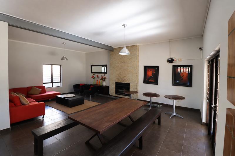 1 Bedroom Property for Sale in Lonehill Gauteng