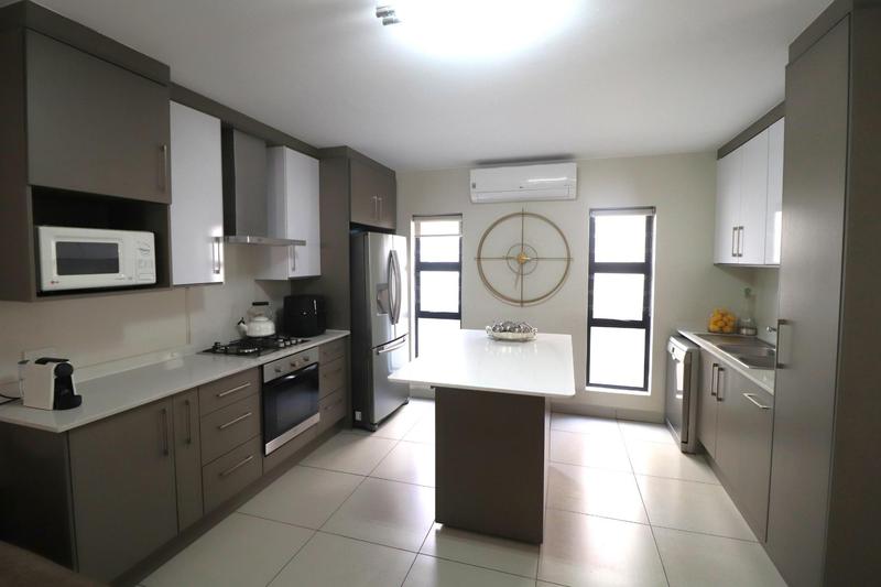 3 Bedroom Property for Sale in Broadacres Gauteng