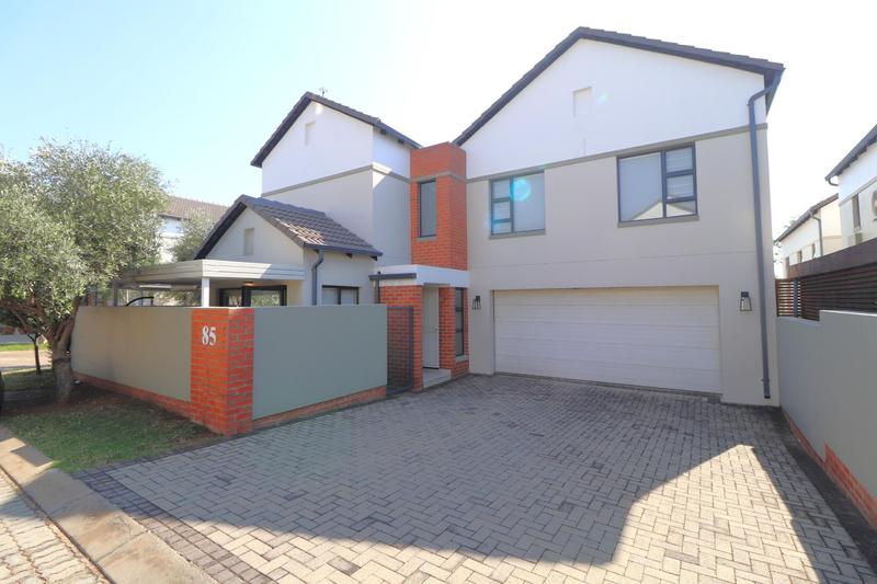 3 Bedroom Property for Sale in Broadacres Gauteng