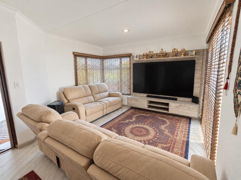 3 Bedroom Property for Sale in Wierda Park Gauteng