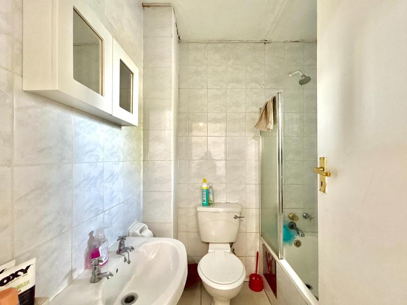 1 Bedroom Property for Sale in Sandown Gauteng