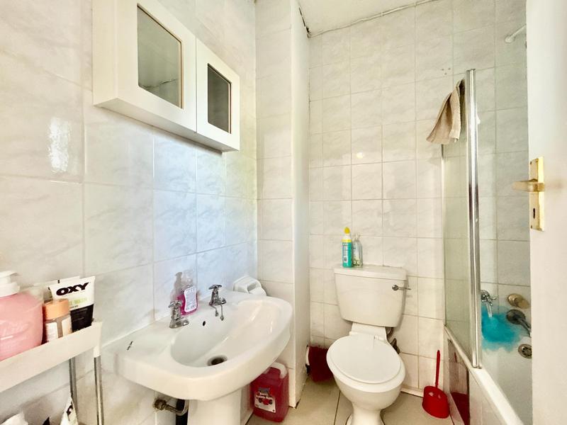 1 Bedroom Property for Sale in Sandown Gauteng