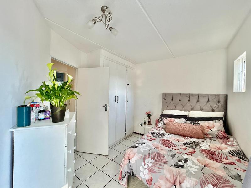 1 Bedroom Property for Sale in Sandown Gauteng