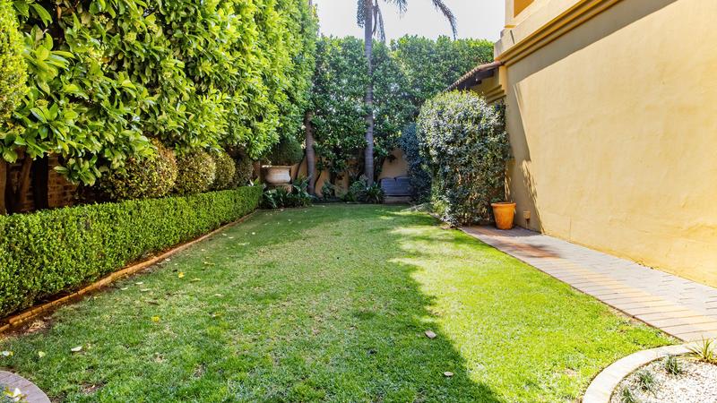5 Bedroom Property for Sale in Centurion Golf Estate Gauteng
