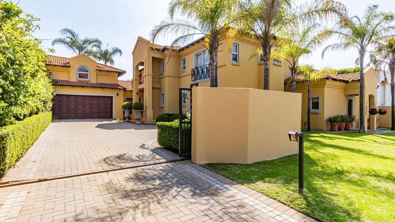 5 Bedroom Property for Sale in Centurion Golf Estate Gauteng