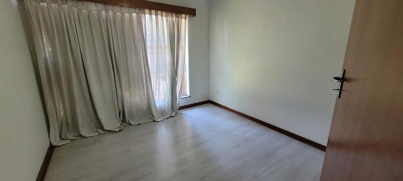 4 Bedroom Property for Sale in Mulbarton Gauteng
